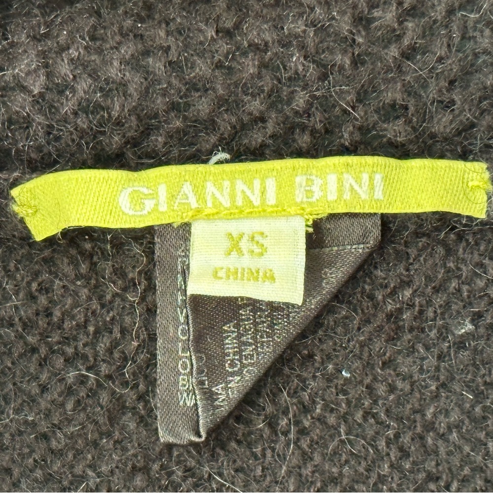Gianna Bini black and orange shawl